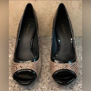 New Dressbarn Dress Barn Black patent heels size 8.5